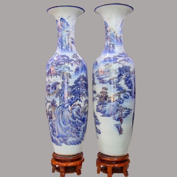 Cặp lộc bình Sơn Thủy men lam vẽ vàng cao 1m6 – góc chính diện