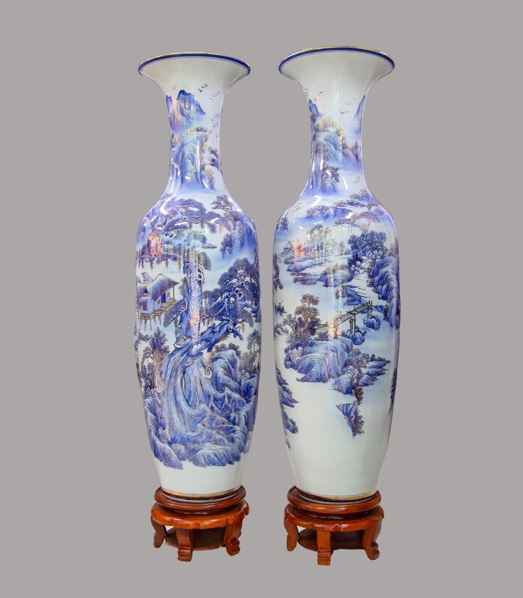 loc-binh-son-thuy-men-lam-ve-vang-1m6-cap-chinh-dien.jpg Cặp lộc bình Sơn Thủy men lam vẽ vàng cao 1m6 – góc chính diện