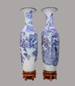 Cặp lộc bình Sơn Thủy men lam vẽ vàng cao 1m6 – góc chính diện