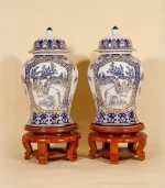 Chóe Sứ Khử Vẽ Vàng - Tứ Cảnh