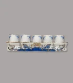 kỷ thẳng 5 chén men lam vẽ vàng Bát Tràng - Gốm Chín