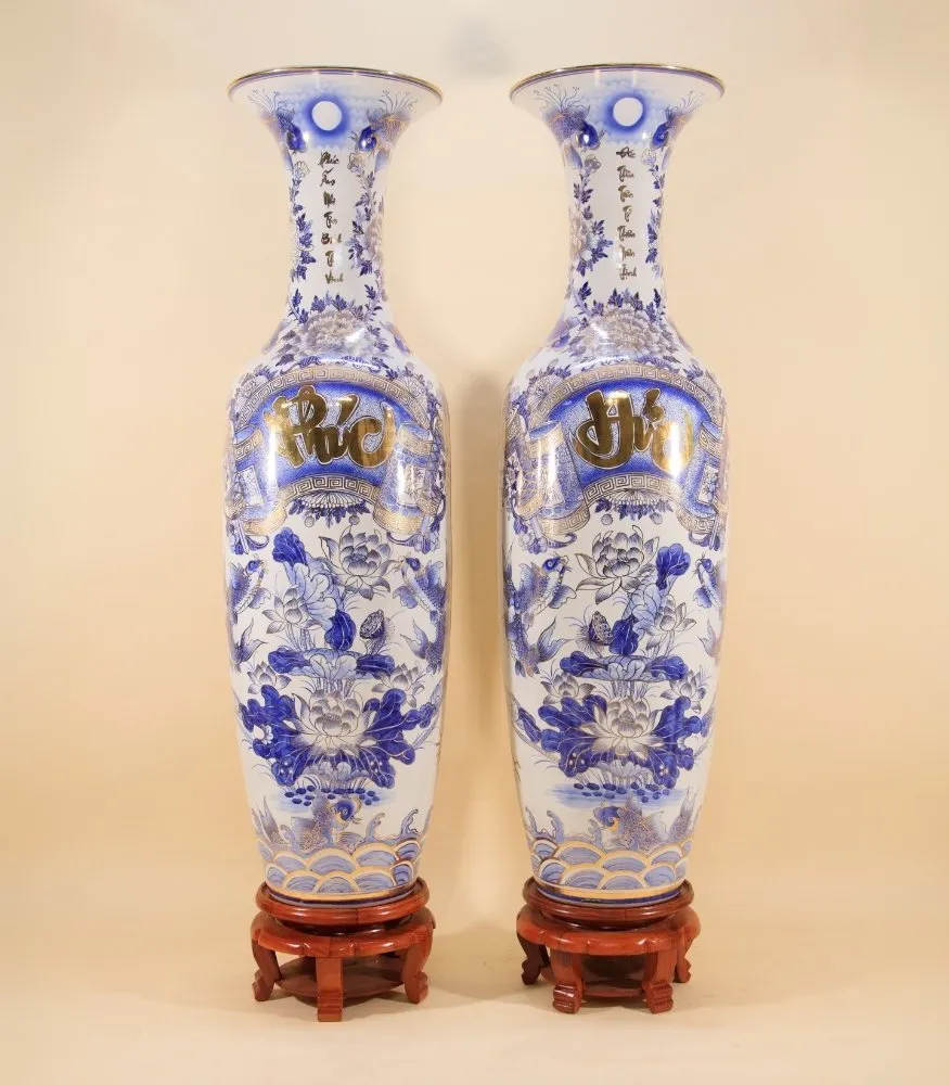 Lộc bình men lam vẽ vàng Phúc Đức – Cứu Ngư Quần Hội